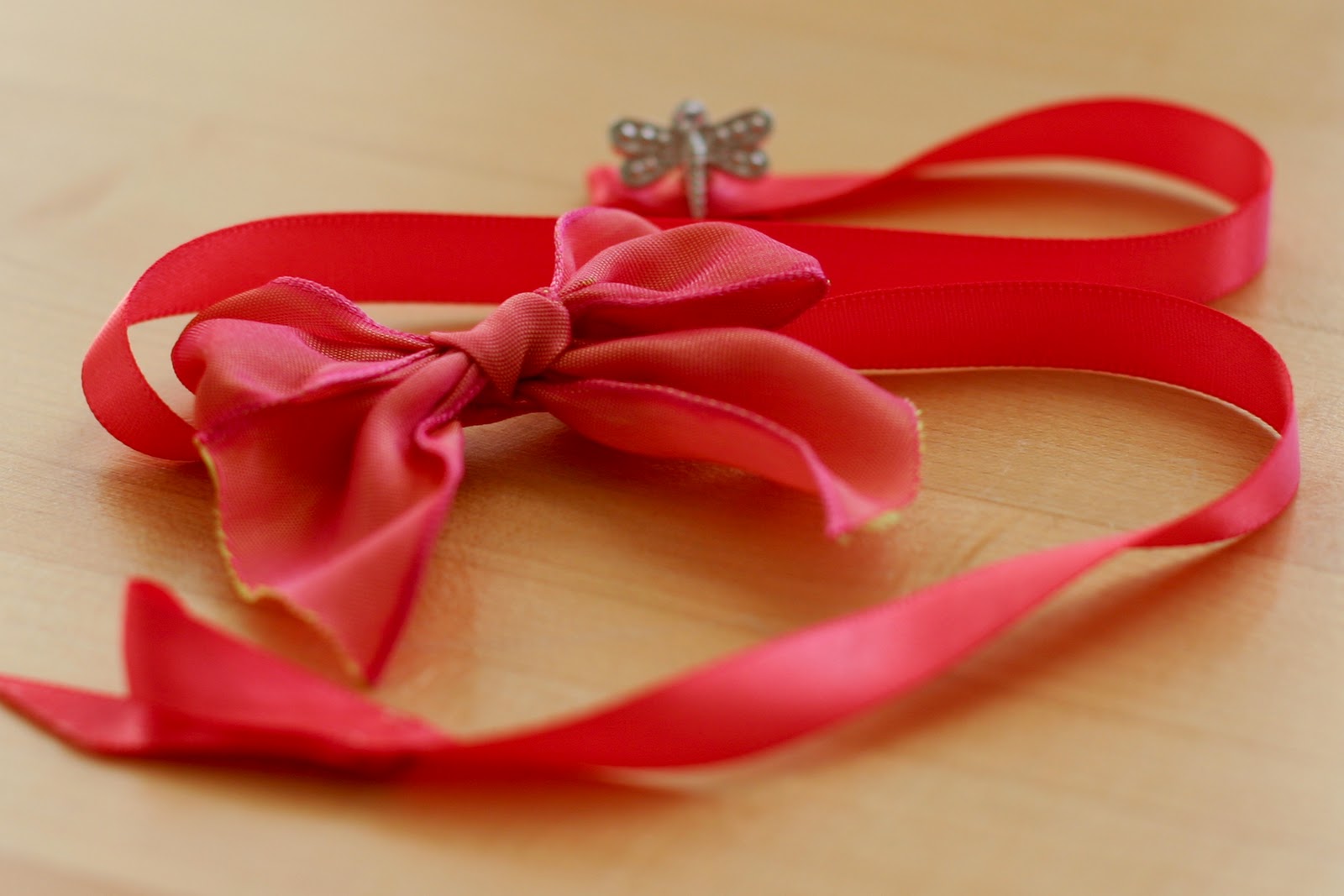 DIY-Bow-Bracelet-in-less-than-30-minutes_03