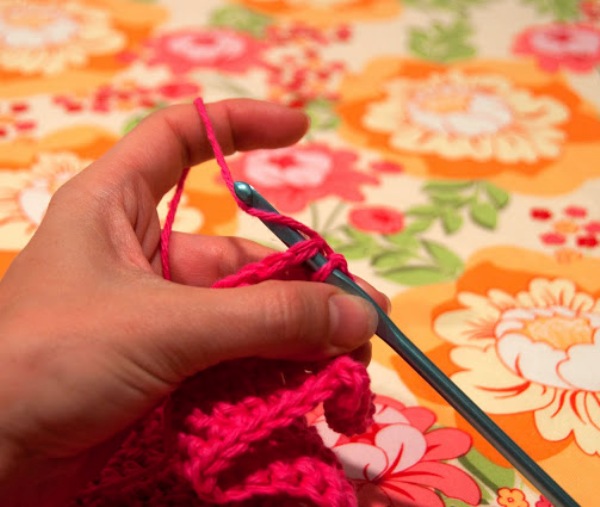 How-to-crochet-and-crocheting-basic-stitches_10