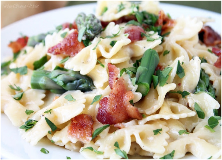 Creamy-Pasta-with-Asparagus-and-Bacon-3