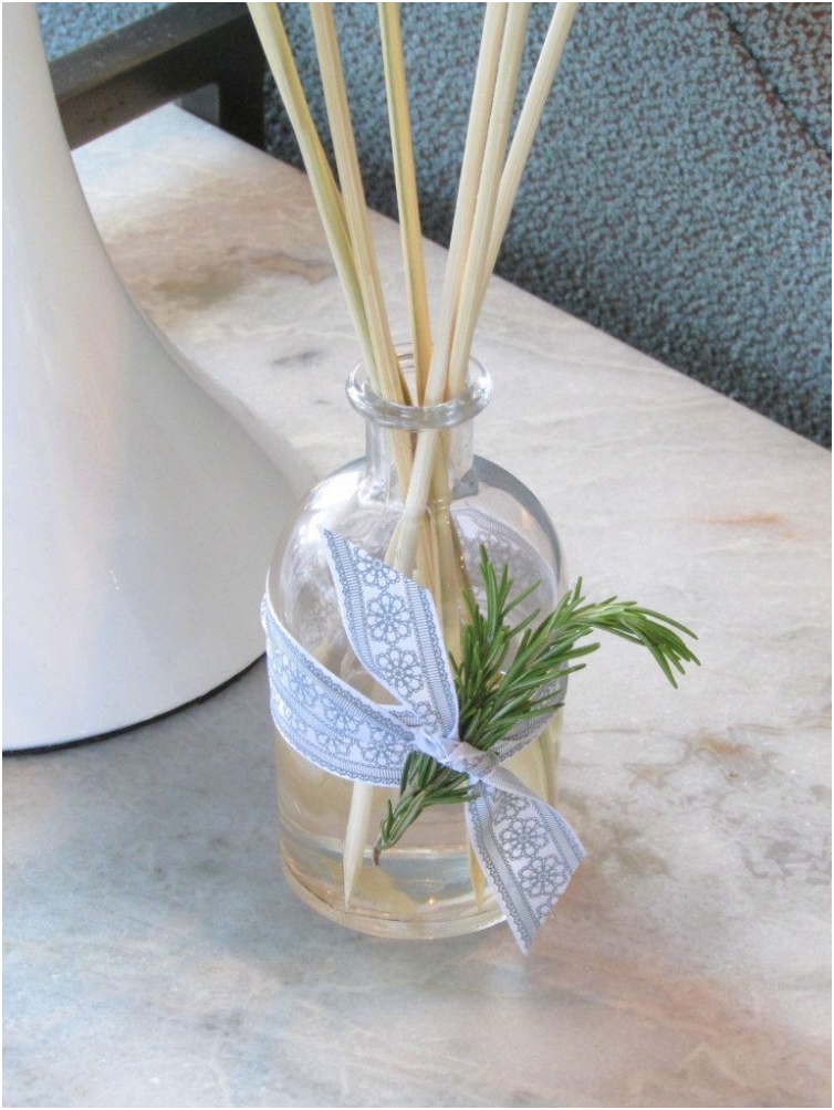 ESSENTIAL OIL HOME REED DIFFUSER