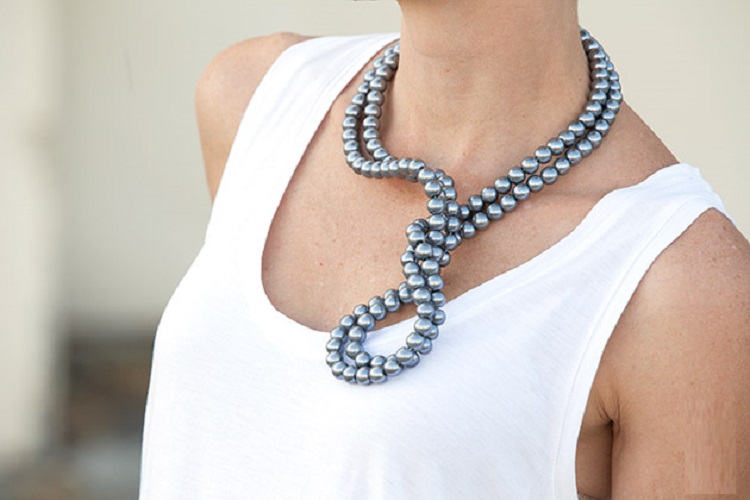 WIRED PEARL NECKLACE