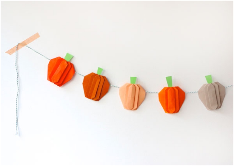 garland-pumpkin-half