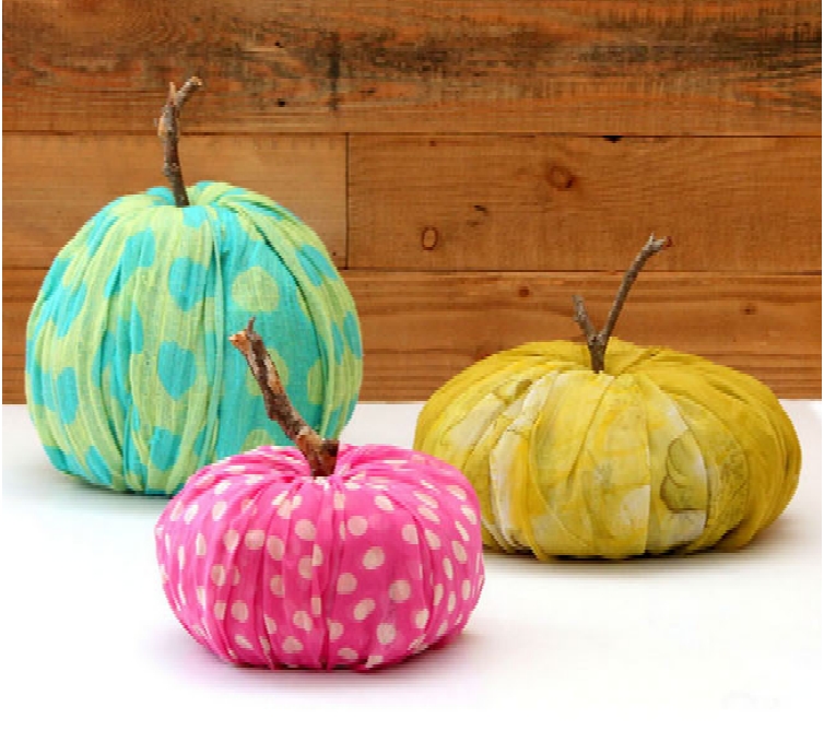 instant-fabric-pumpkin-decoration-apieceofrainbowblog