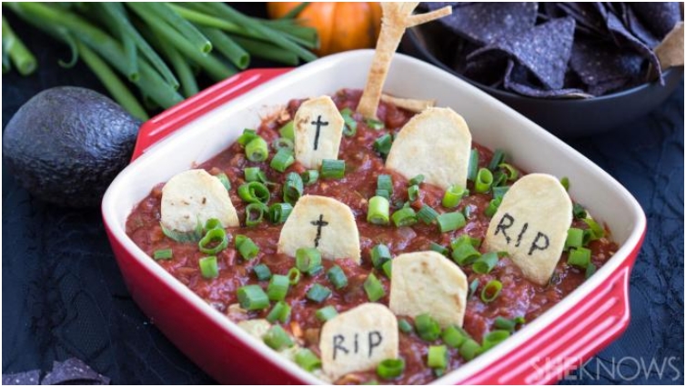 Graveyard Taco Dip And Chips