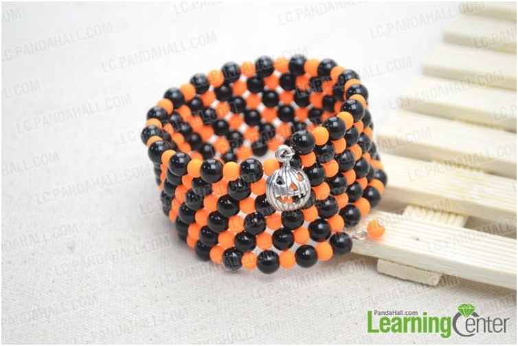 Make a Black and Orange Bracelet