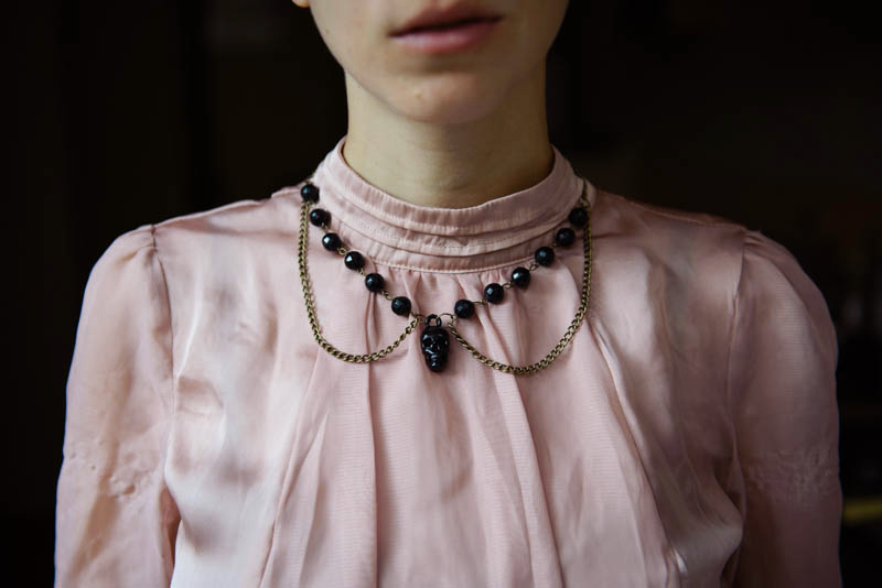 Skull collar necklace